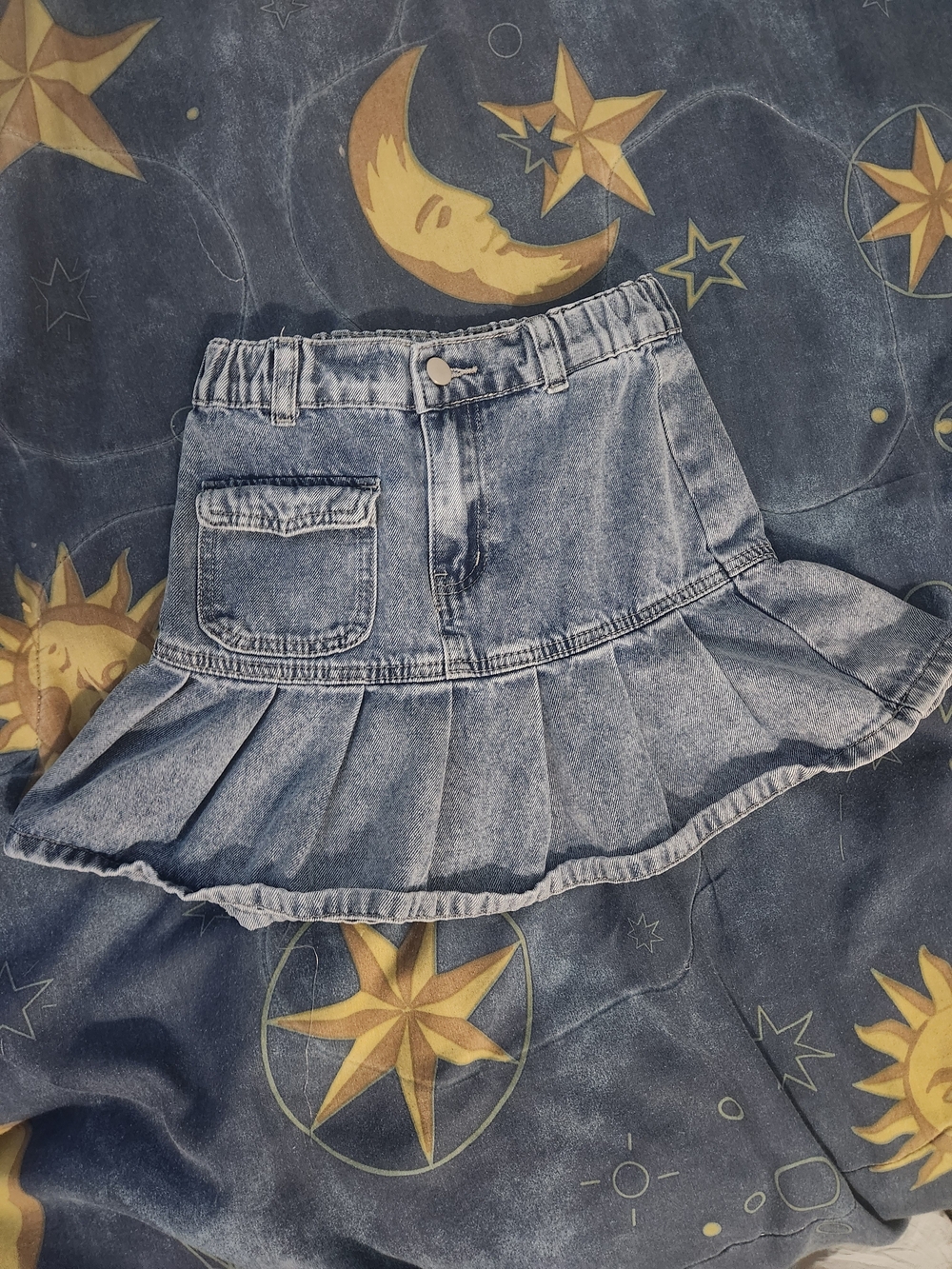SHEIN Light Blue Denim Pleated Mini Skirt with Pocket